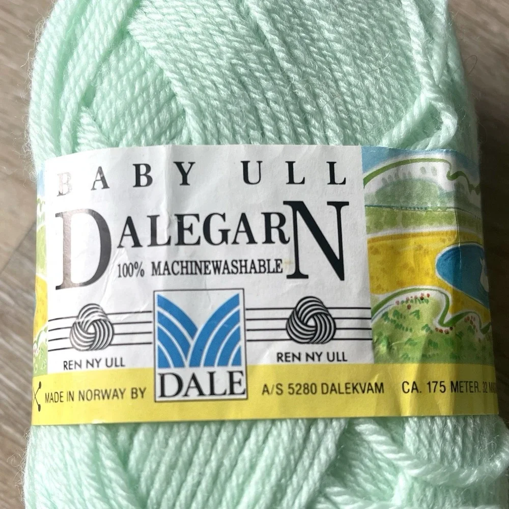 Dale of Norway Dalegarn Baby Ull Wool Yarn #7502 Washable Same Dye Lot 7 Skeins*